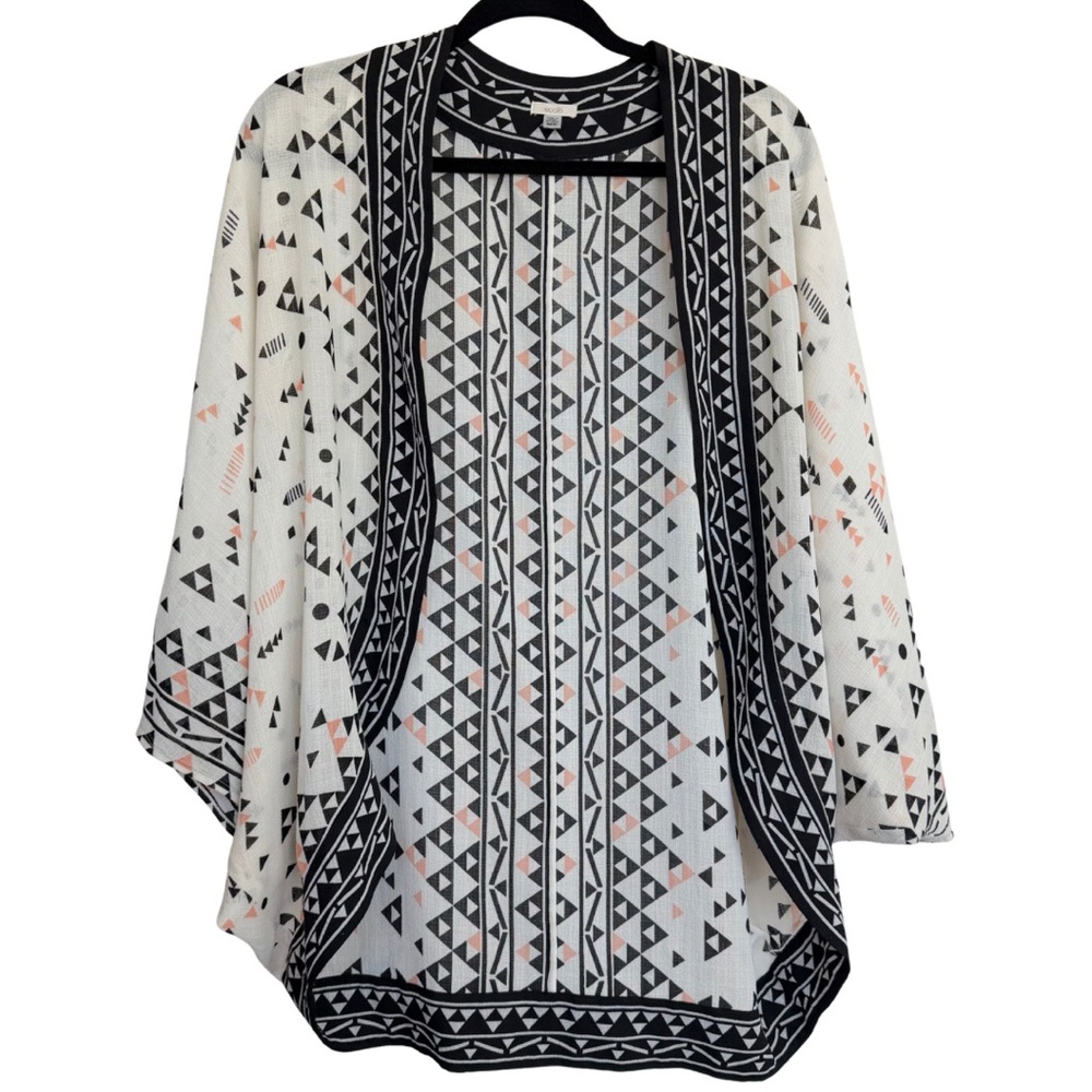 Ecoté Drop Sleeve Shrug Geometric Print